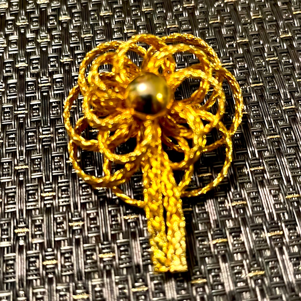 Vintage Hobe Marked Gold Tone Brooch